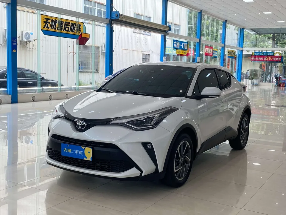 Toyota C-HR Toyota C-HR 2023 2.0L Deluxe Edition 2024 — photo 1, buy with delivery to Moscow