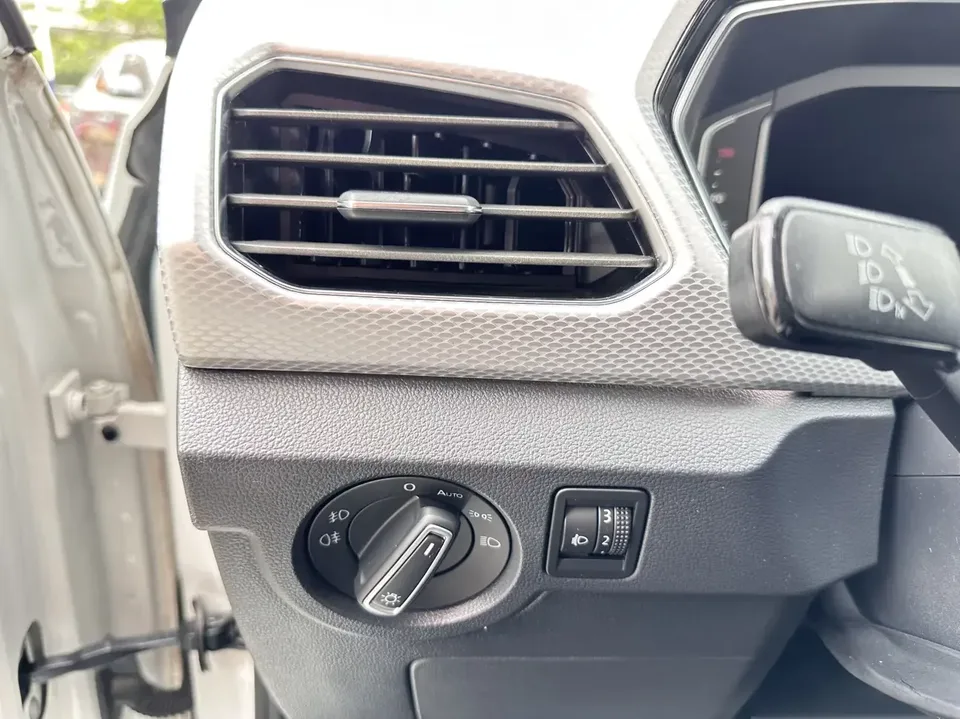 Volkswagen Explore the shadows Explore the shadows 2021 1.5L Automatic Joy-Link Edition 2023 — thumbnail 5