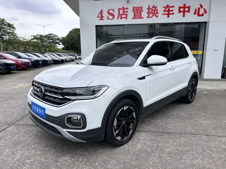 Volkswagen Explore the shadows Explore the shadows 2021 1.5L Automatic Joy-Link Edition 2023 — photo 1, buy with delivery to Moscow