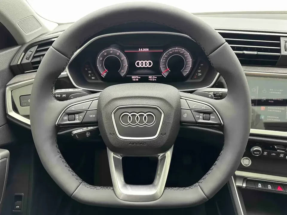 Audi Q3 Audi Q3 2022 35 TFSI Stylish Dynamic 2022 — миниатюра 4