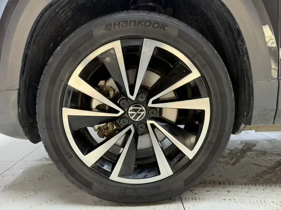 Volkswagen Tharu tuyue 2022 280TSI 2WD Deluxe Edition 2022 — thumbnail 3