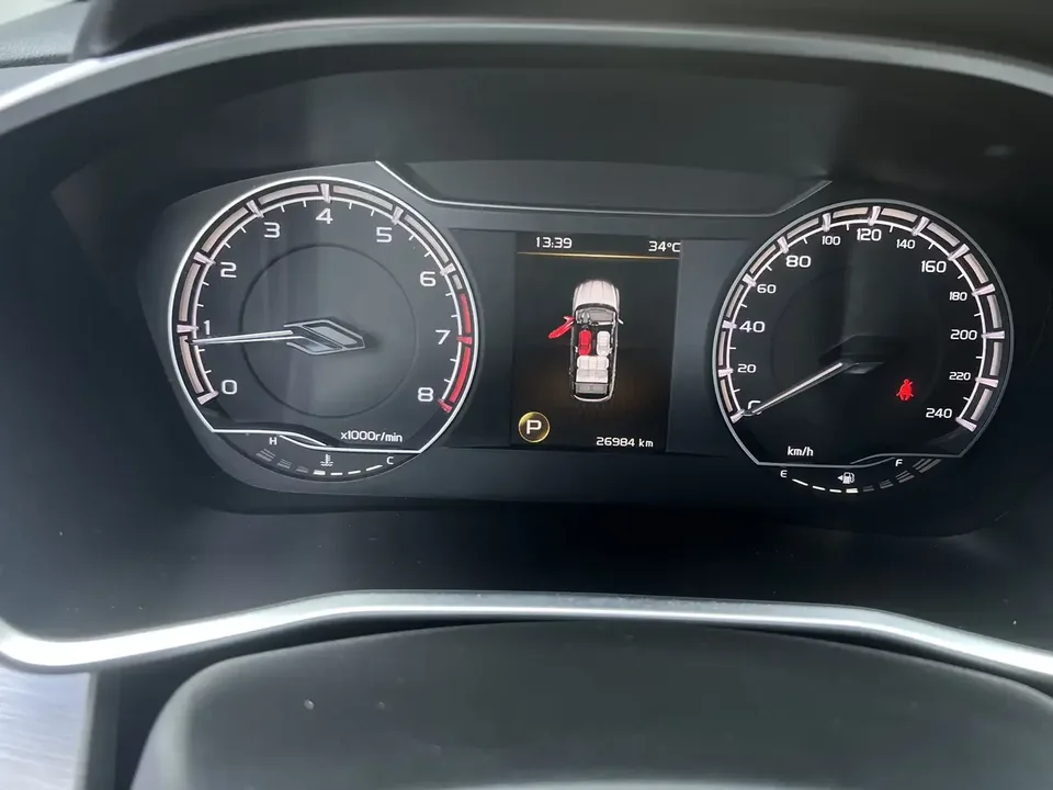 Geely Coolray SX11 Binyue 2021 240T DCT Platinum Edition 2022 — thumbnail 3