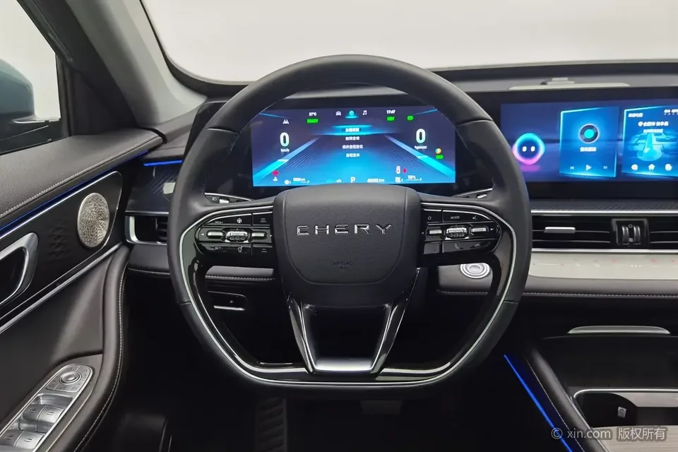 Chery Tiggo 7 PLUS PHEV Tiggo 7 PLUS PHEV 2023 1.5T DHT Zhiyuan Edition 2023 — thumbnail 4