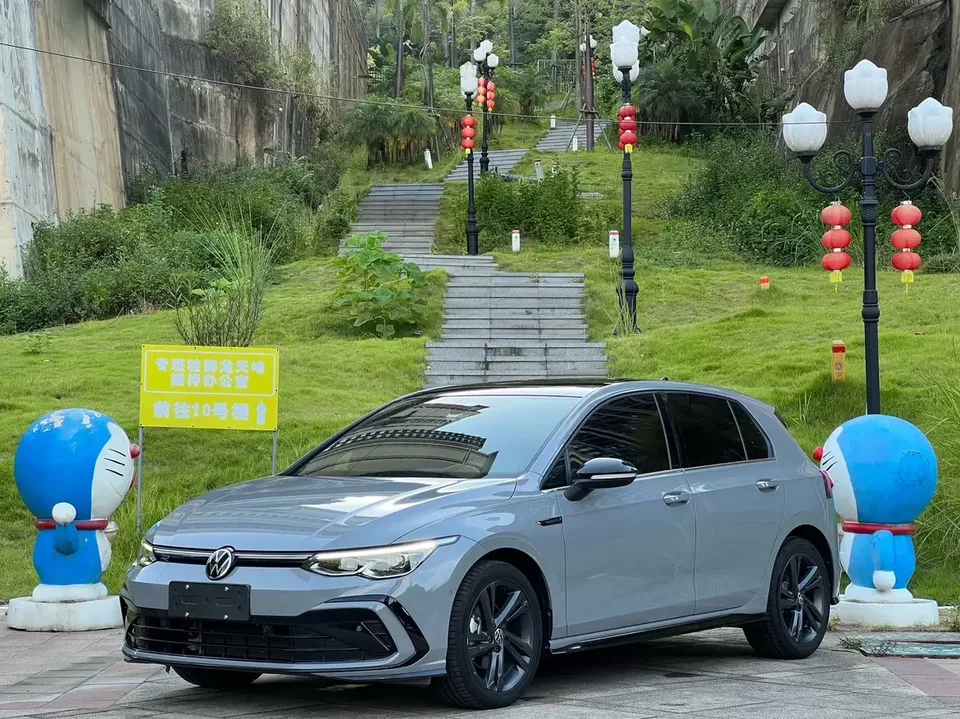 Volkswagen Golf golf 2021 280TSI DSG R-Line 2022 — photo 1, buy with delivery to Moscow