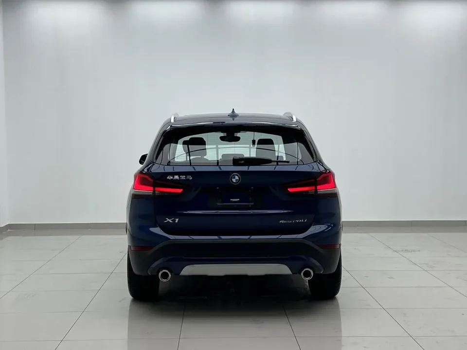BMW X1 BMW X1 2022 sDrive20Li Premium 2023 — миниатюра 2