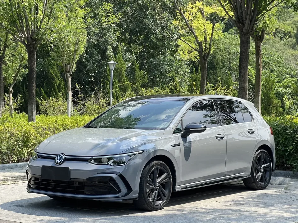 Volkswagen Golf golf 2021 280TSI DSG R-Line 2022 — photo 1, buy with delivery to Moscow