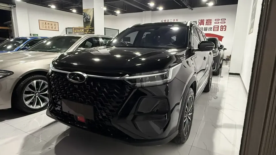 Chery Tiggo 8 Pro Tiggo 8 PRO 2025 290T 2WD Deluxe Edition 2025 — photo 1, buy with delivery to Moscow