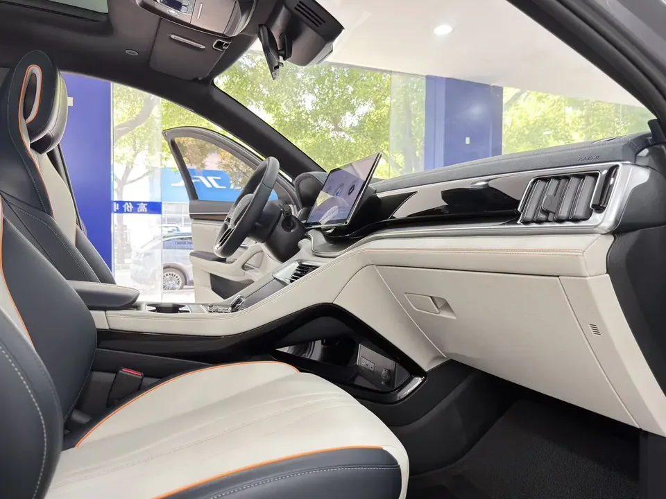BYD Song PLUS DM Song PLUS DM 2024 DM-i Honor Edition 110KM Flagship 2024 — миниатюра 3