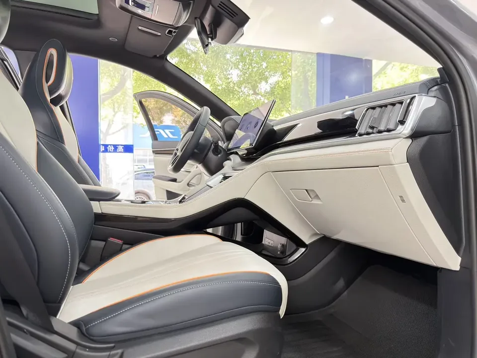 BYD Song PLUS DM Song PLUS DM 2024 DM-i Honor Edition 110KM Flagship 2024 — миниатюра 4