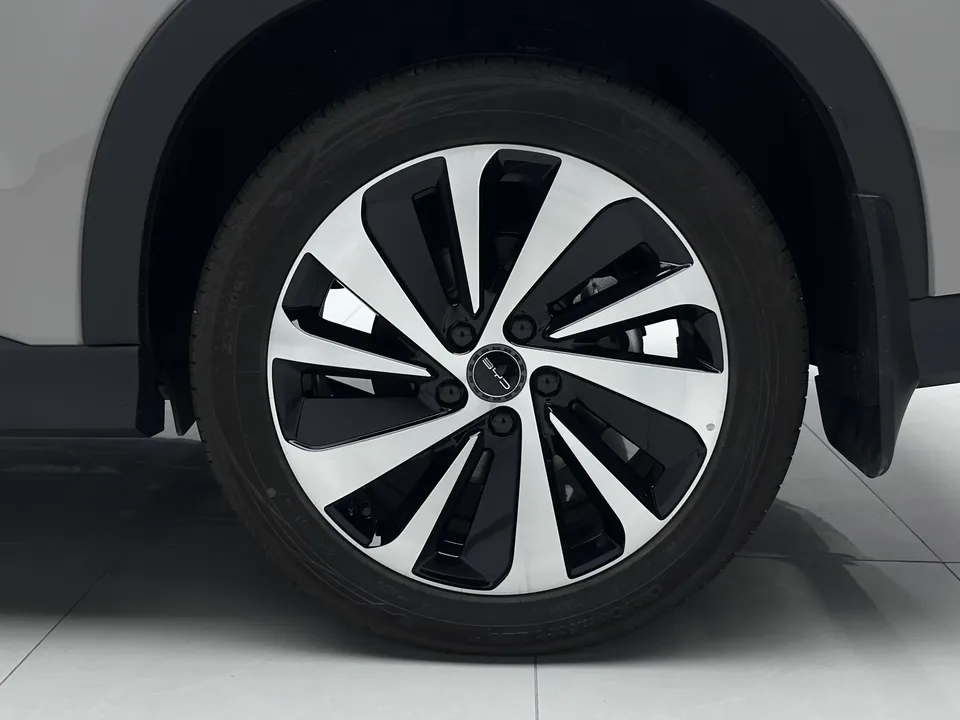 BYD Song PLUS DM Song PLUS DM 2024 DM-i Honor Edition 110KM Flagship PLUS 2024 — миниатюра 3