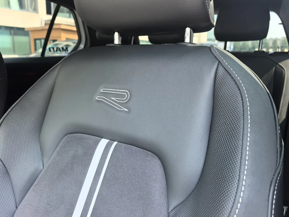 Volkswagen Golf golf 2023 280TSI DSG R-Line 2023 — thumbnail 4
