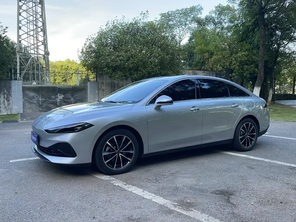 Roewe D7 DMH Roewe D7 DMH 2025 125 World Championship Edition 2025 — photo 1, buy with delivery to Moscow