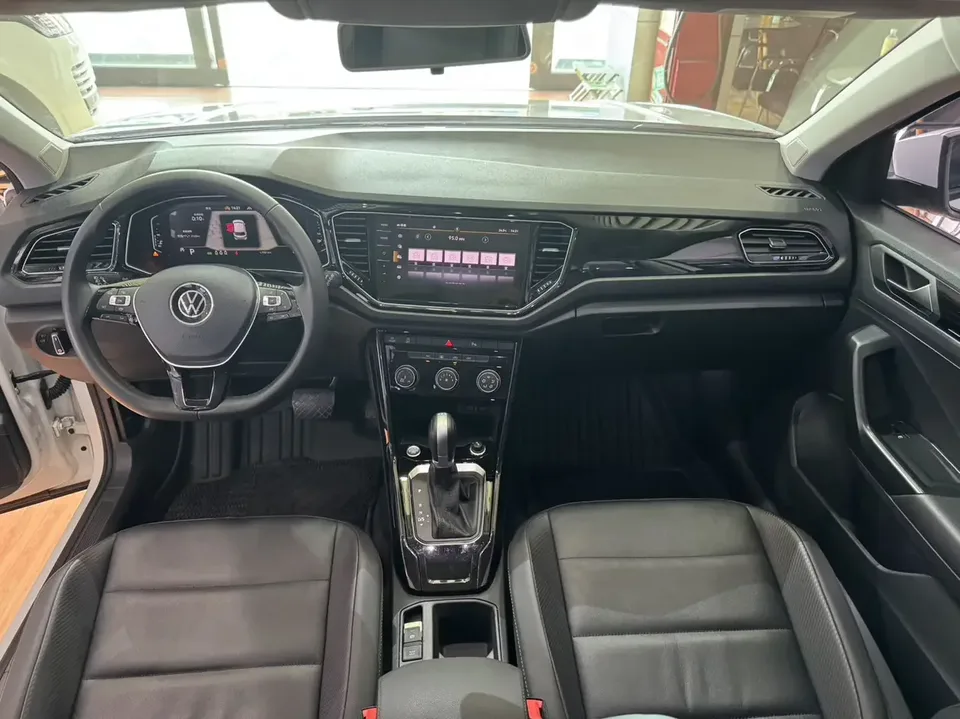 Volkswagen T-Roc TANG 2022 280TSI DSG 2WD Comfort PLUS 2022 — thumbnail 3