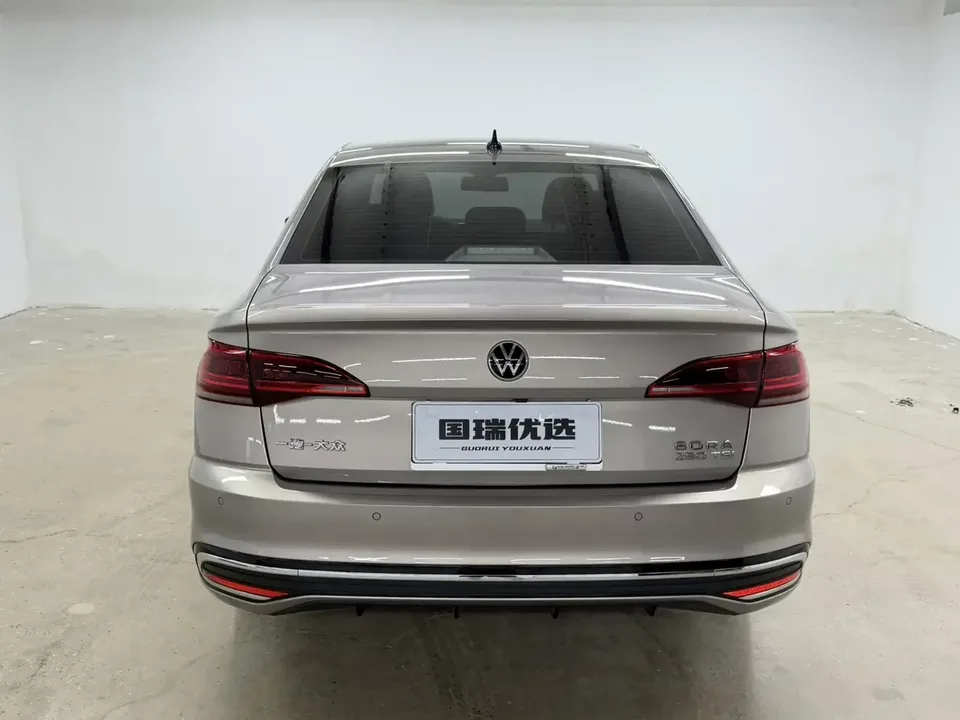 Volkswagen Bora Bora 2023 280TSI DSG Premium Edition 2022 — thumbnail 2