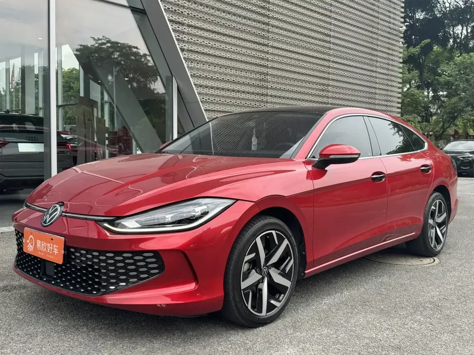 Volkswagen Lamando Lingdu 2022 Lingdu L 280TSI DSG Hot Edition 2023 — photo 1, buy with delivery to Moscow