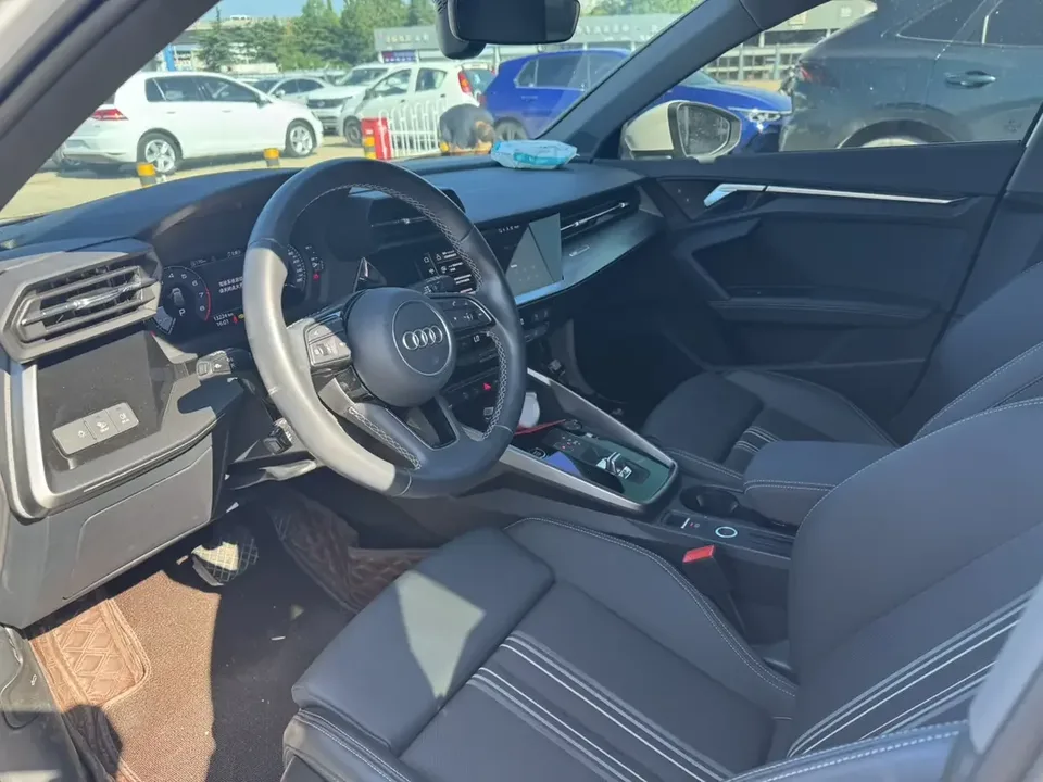 Audi A3 Audi A3 2024 Sportback 35 TFSI Stylish and sporty 2024 — thumbnail 3