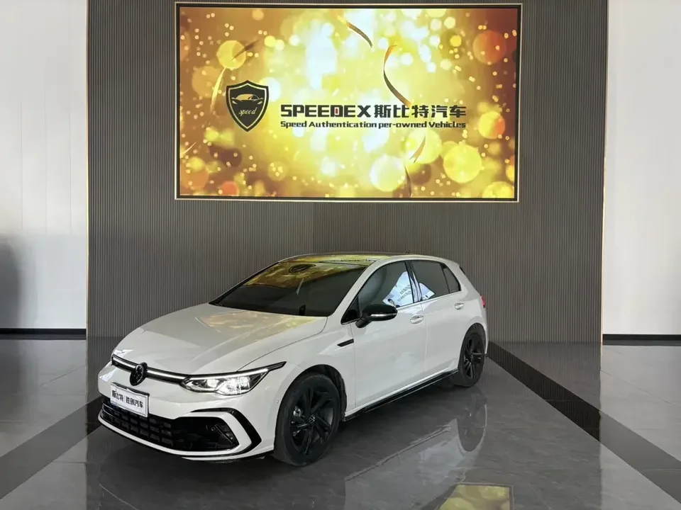 Volkswagen Golf golf 2024 280TSI DSG R-Line 50 Years Legend Edition 2024 — photo 1, buy with delivery to Moscow