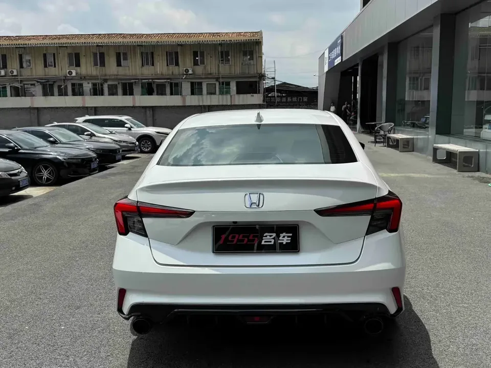 Honda Integra Style 2023 240TURBO CVT Deluxe Edition 2024 — thumbnail 2
