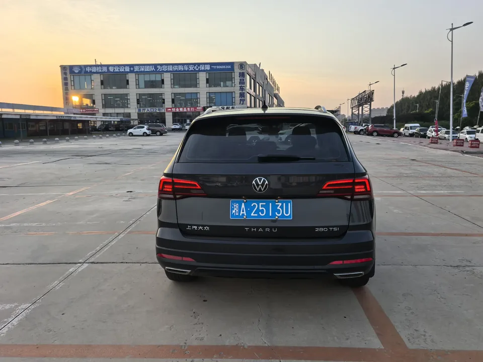 Volkswagen Tharu tuyue 2022 280TSI 2WD Comfort Edition 2022 — thumbnail 2