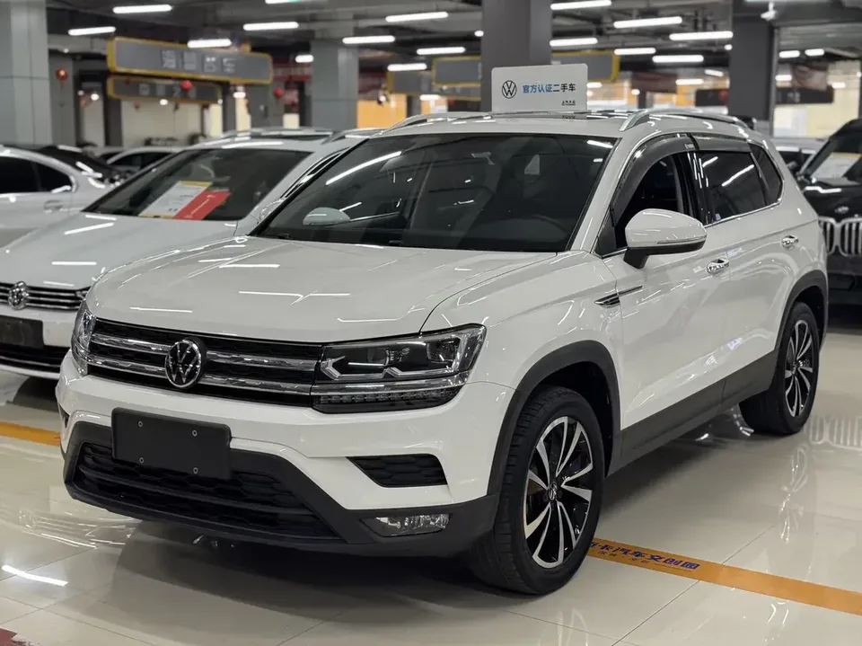 Volkswagen Tharu tuyue 2022 280TSI 2WD Deluxe Edition 2022 — photo 1, buy with delivery to Moscow