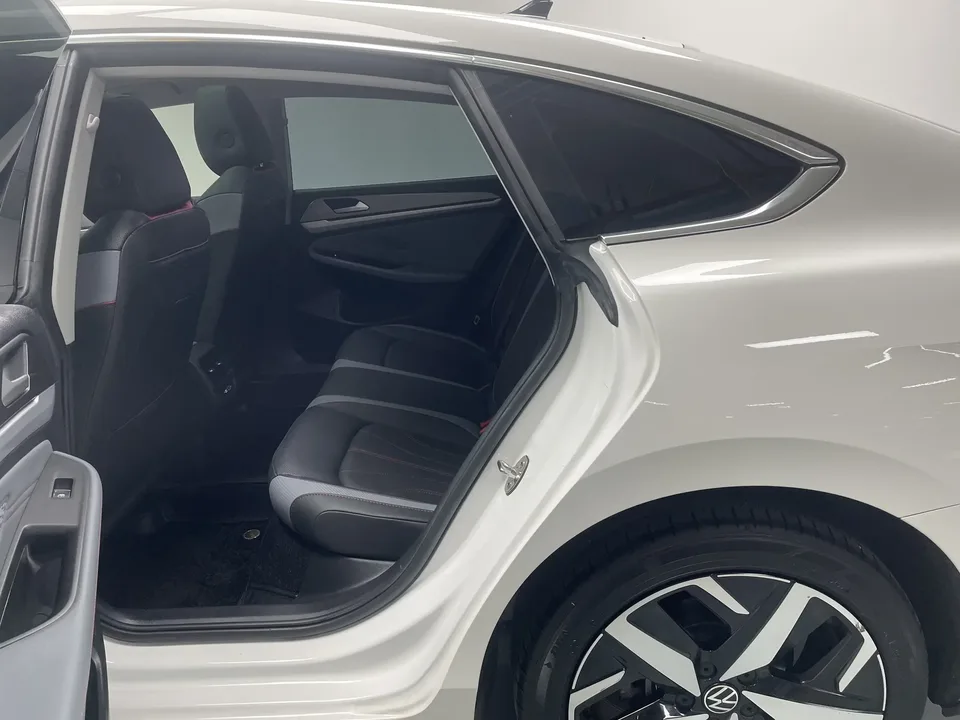 Volkswagen Lamando Lingdu 2022 Lingdu L 280TSI DSG Cool Edition 2022 — thumbnail 5