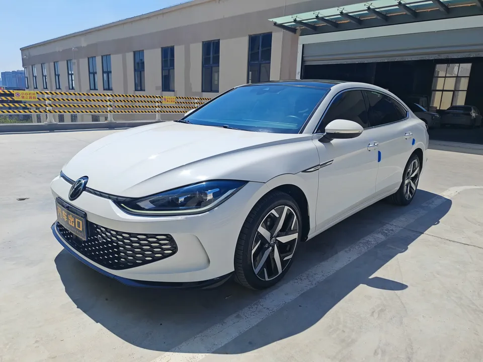 Volkswagen Lamando Lingdu 2022 Lingdu L 280TSI DSG Cool Edition 2022 — photo 1, buy with delivery to Moscow