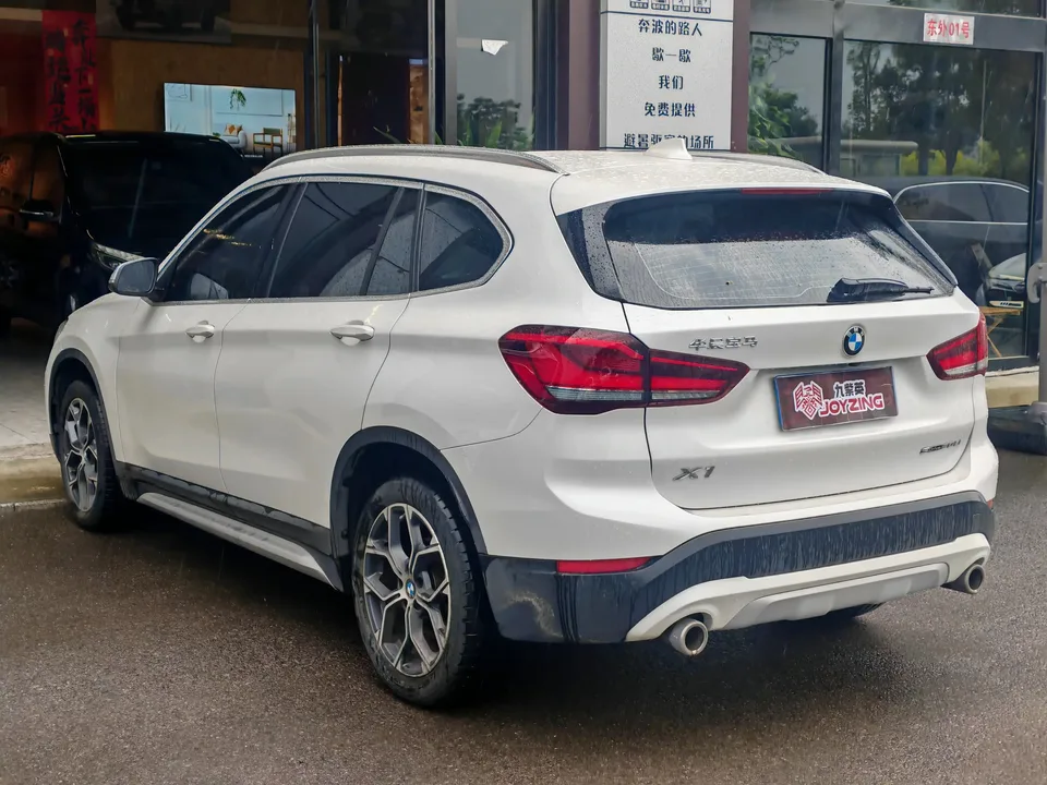 BMW X1 BMW X1 2022 sDrive20Li Fashion 2022 — thumbnail 2
