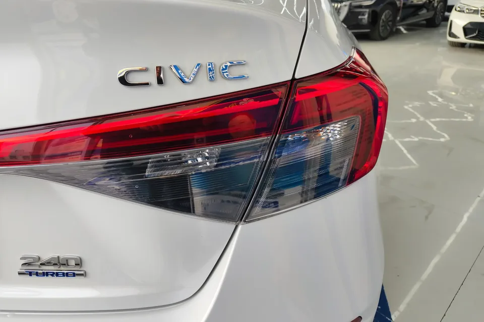 Honda CIVIC Civic 2022 240TURBO CVT Dynamic C-position Special Edition 2024 — thumbnail 2