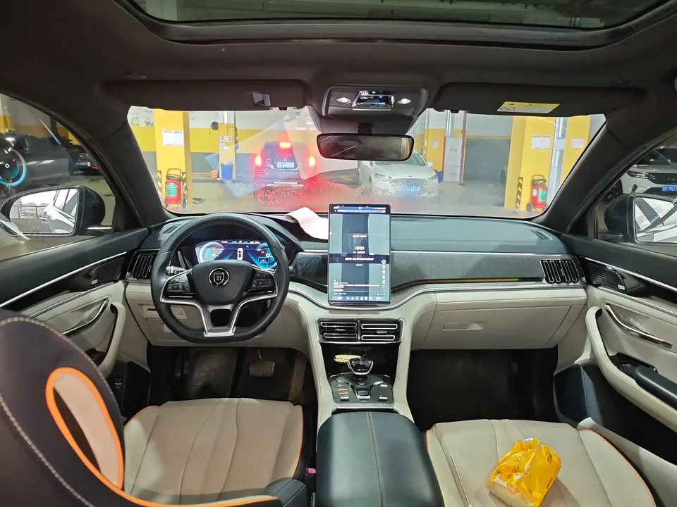 BYD Song PLUS DM Song PLUS DM 2021 DM-i 51KM 2WD Premium Edition 2022 — миниатюра 2