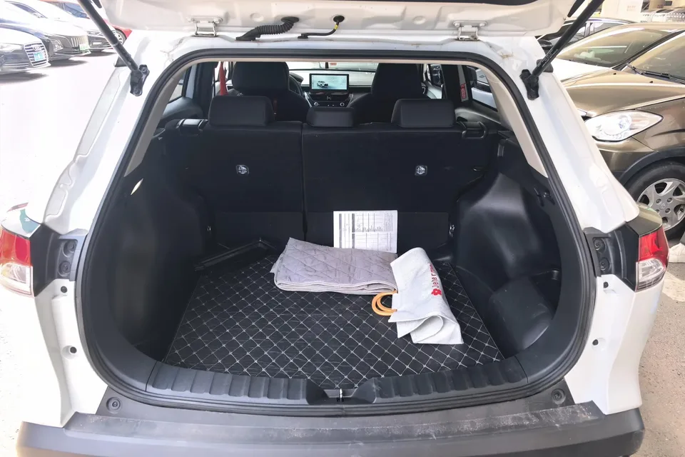 Toyota CorollaCross Corolla Sharp 2023 2.0L Intelligent Electric Hybrid Dual Engine Pioneer Edition 2024 — thumbnail 5