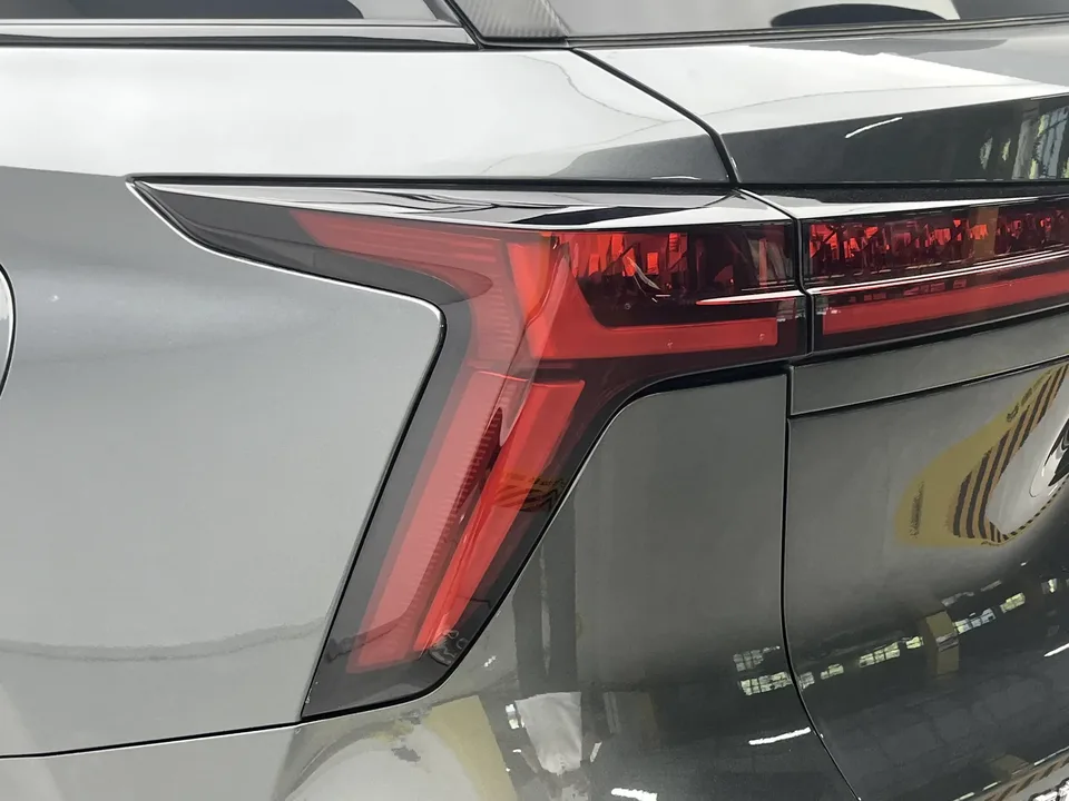 Changan CS75PLUS Changan CS75 PLUS 2023 The third generation 1.5T automatic luxury model 2023 — миниатюра 4