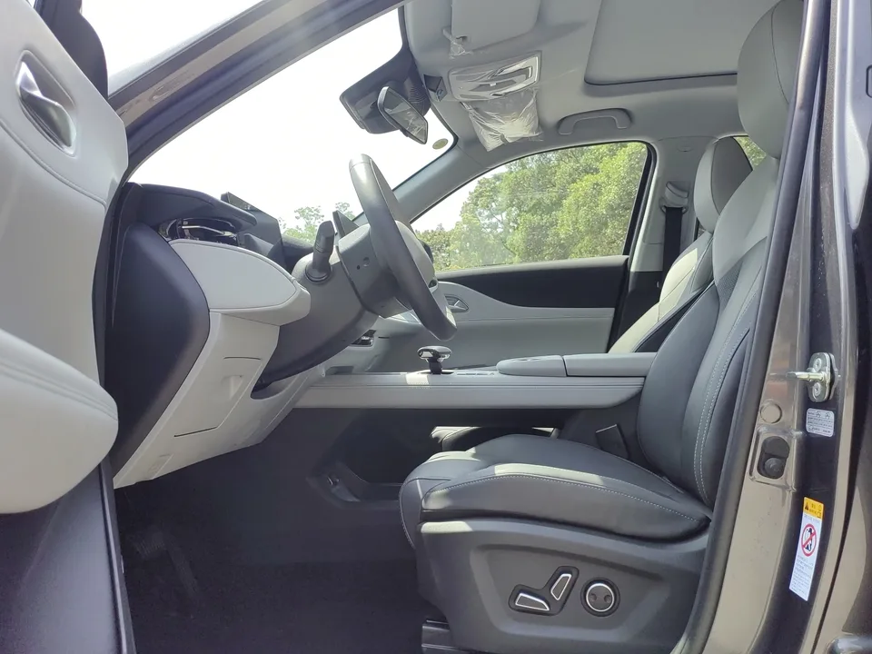 Changan Uni-Z Changan UNI-Z 2025 1.5T DCT Premium 2024 — thumbnail 4