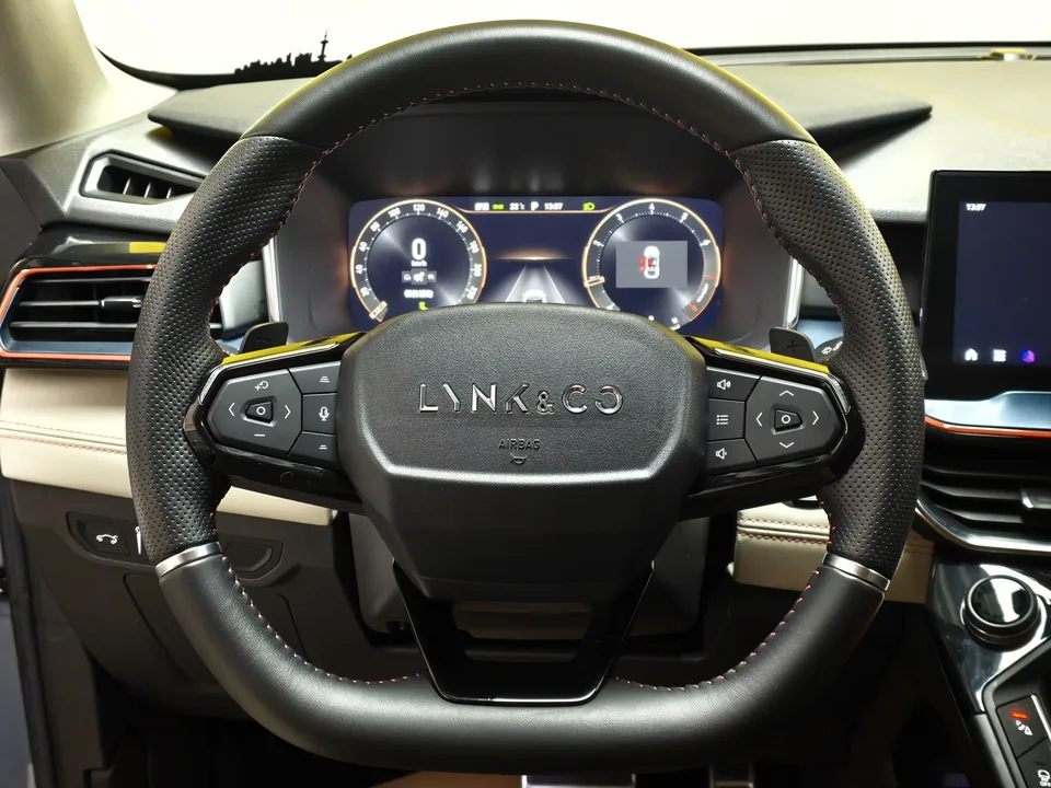 Lynk & Co 06 Lynk & Co 06 2020 1.5T Halo 2022 — thumbnail 3