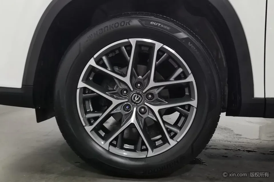 Changan CS75PLUS Changan CS75 PLUS 2022 Second generation 1.5T automatic premium model 2023 — thumbnail 3