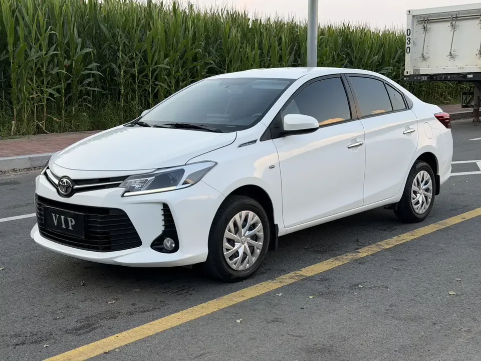 Toyota Vios Vios 2022 1.5L CVT 20th Anniversary Edition 2022 — photo 1, buy with delivery to Moscow
