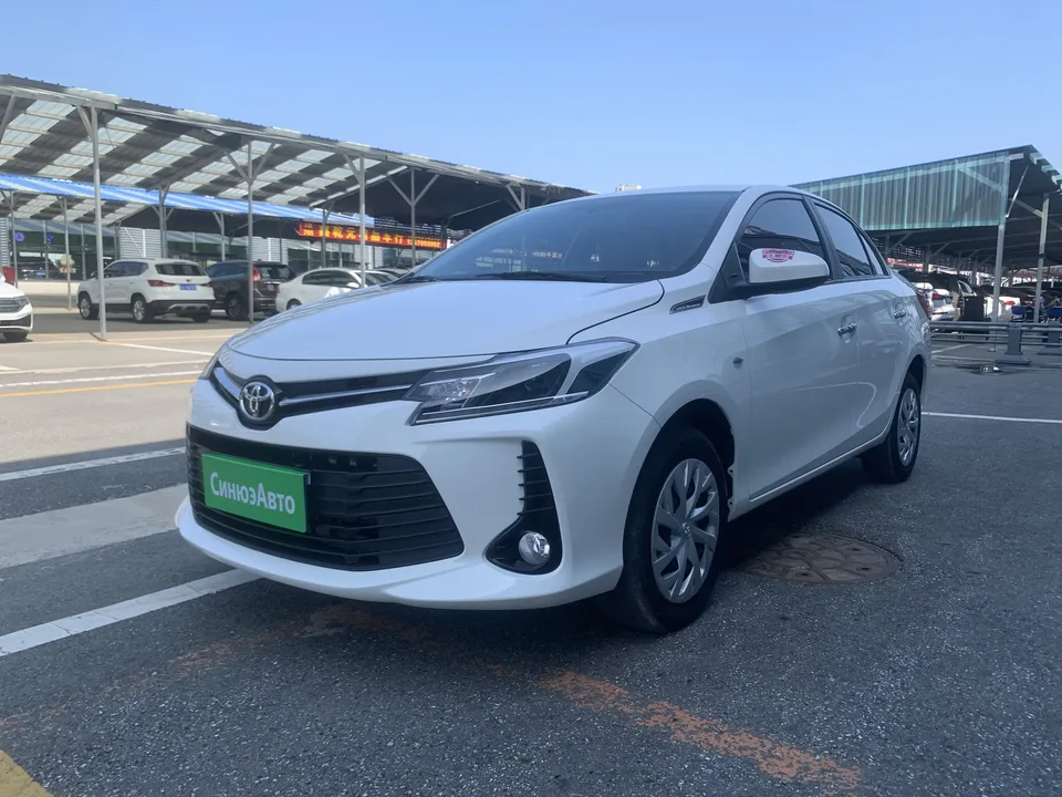 Toyota Vios Vios 2022 1.5L CVT 20th Anniversary Edition 2022 — photo 1, buy with delivery to Moscow