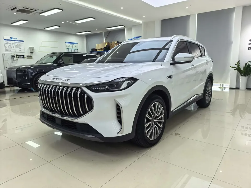Jetour Jietu X70 PLUS Jietu X70 PLUS 2023 1.5T DCT Brave PLUS 7-seater 2023 — photo 1, buy with delivery to Moscow