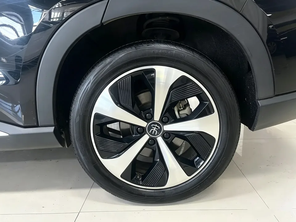BYD Song PLUS DM Song PLUS DM 2021 DM-i 110KM 2WD Flagship 2022 — thumbnail 3