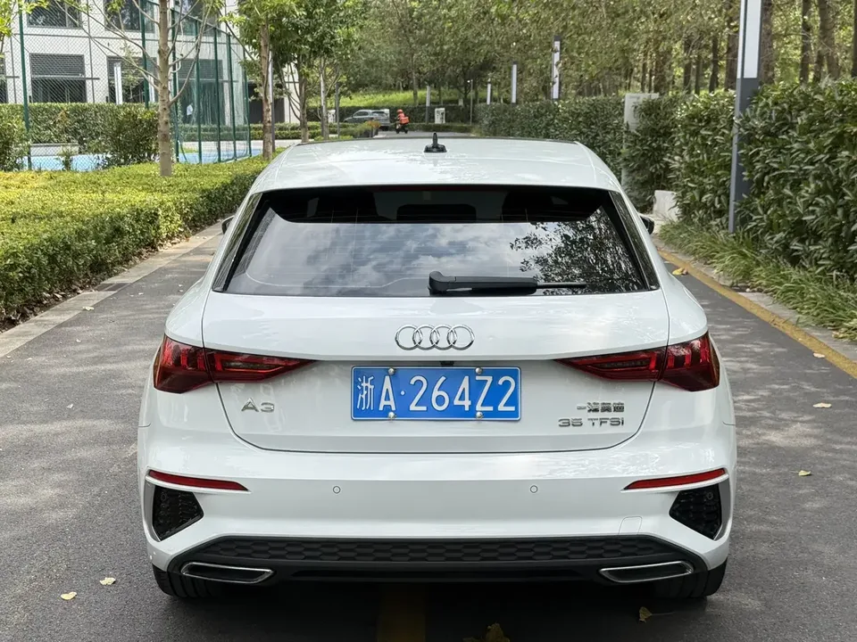 Audi A3 Audi A3 2022 Sportback 35 TFSI Stylish and sporty 2022 — thumbnail 4