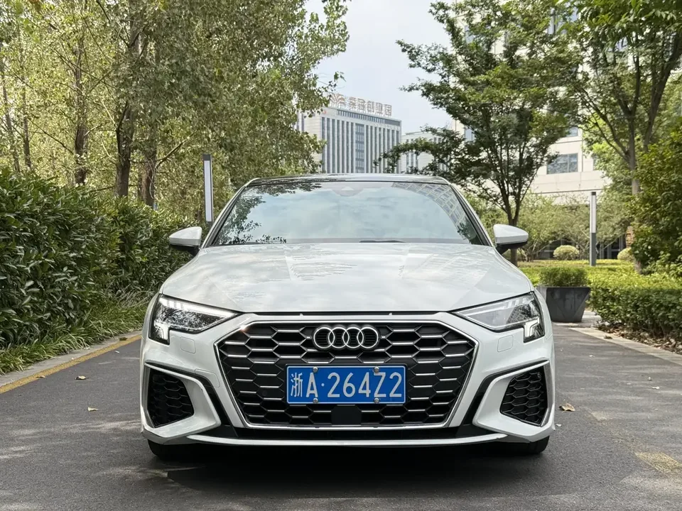 Audi A3 Audi A3 2022 Sportback 35 TFSI Stylish and sporty 2022 — photo 1, buy with delivery to Moscow