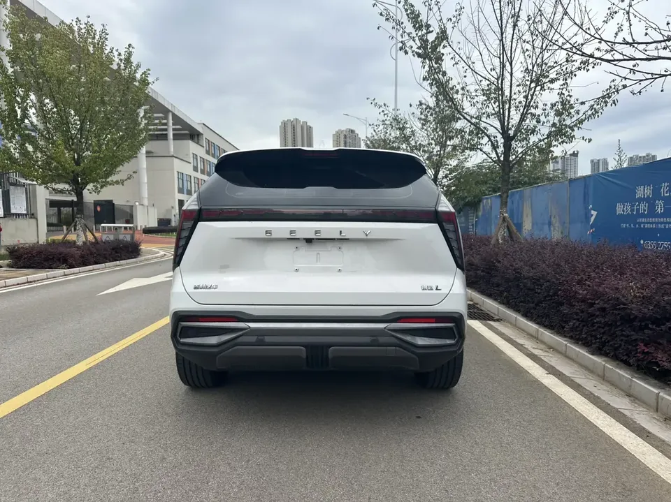 Geely Atlas L Boyue L 2023 1.5TD DCT Premium 2023 — thumbnail 2