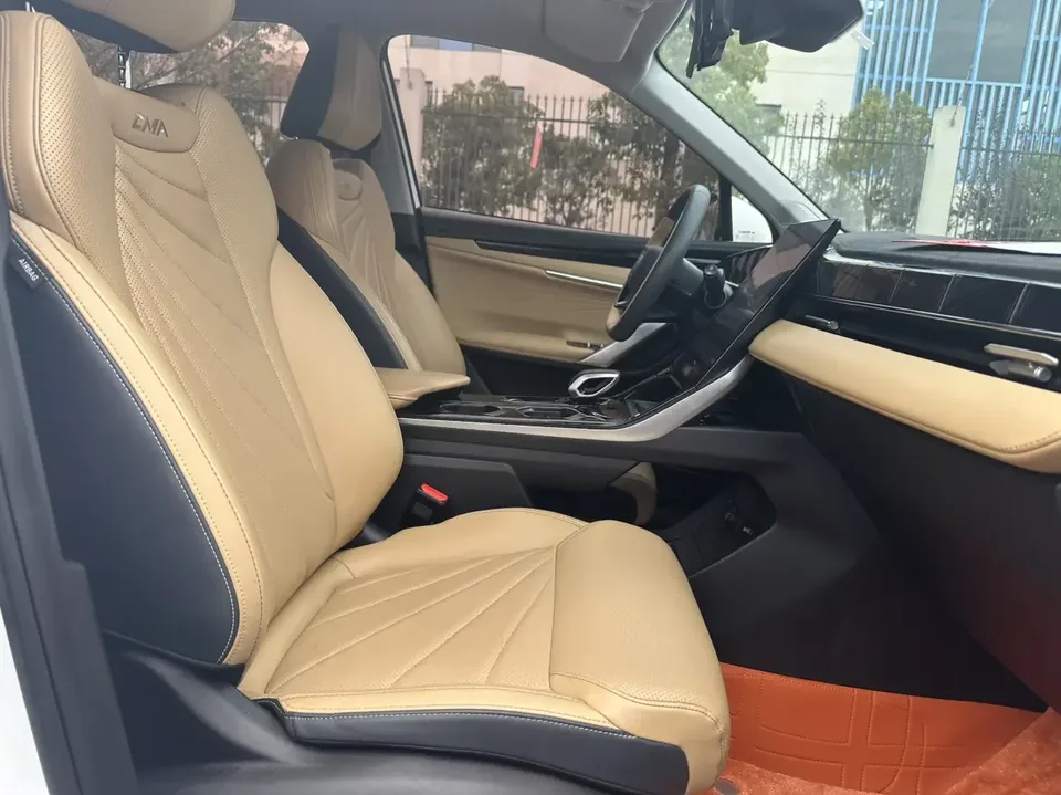 Geely Atlas L Boyue L 2023 1.5TD DCT Premium 2023 — thumbnail 4