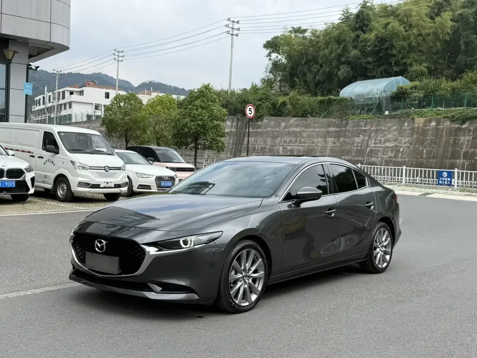 Mazda Axela Mazda3 Angkesela 2023 2.0L Automatic Quality Edition 2024 — фото 1, купить с доставкой в Москву