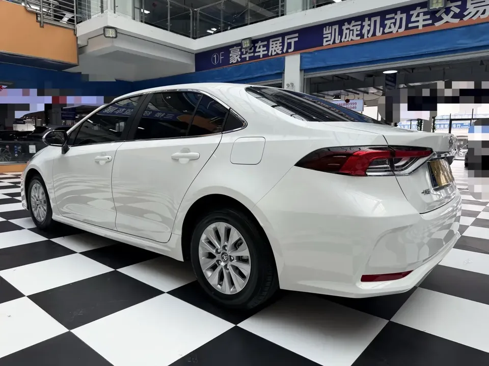 Toyota Corolla Corolla 2021 1.5L CVT Elite Edition 2022 — thumbnail 2