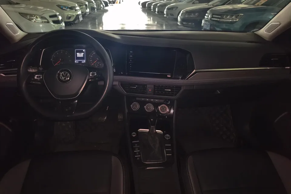 Volkswagen Sagitar Sagitar 2021 280TSI DSG Comfort Smart Edition 2022 — thumbnail 4