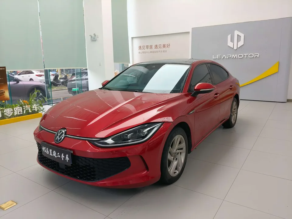 Volkswagen Lamando Lingdu 2023 Lingdu L 280TSI DSG Hot Edition 2023 — photo 1, buy with delivery to Moscow