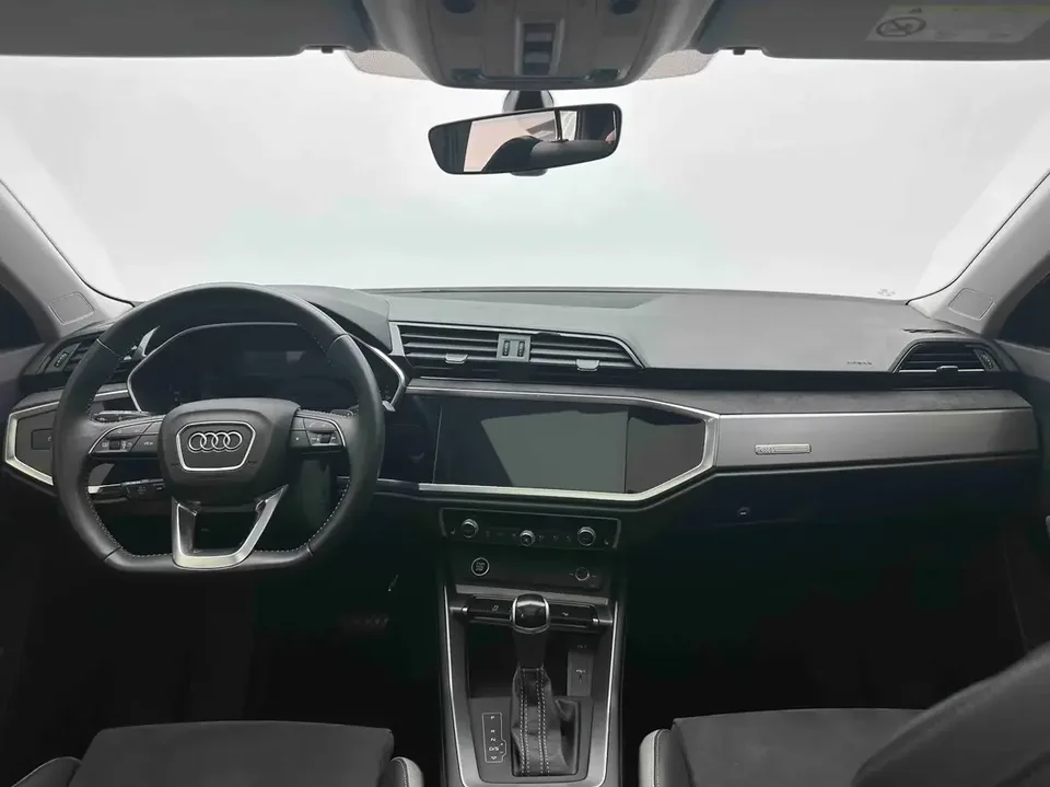 Audi Q3 Audi Q3 2022 35 TFSI Stylish Dynamic 2022 — миниатюра 4