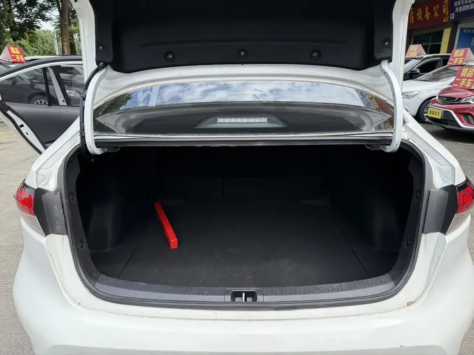 Toyota Levin Lei Ling 2023 Hybrid 1.8L Sports Edition 2023 — thumbnail 4