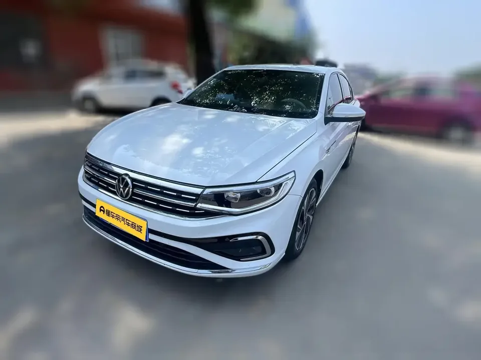 Volkswagen Bora Bora 2023 300TSI DSG Premium Edition 2023 — фото 1, купить с доставкой в Москву