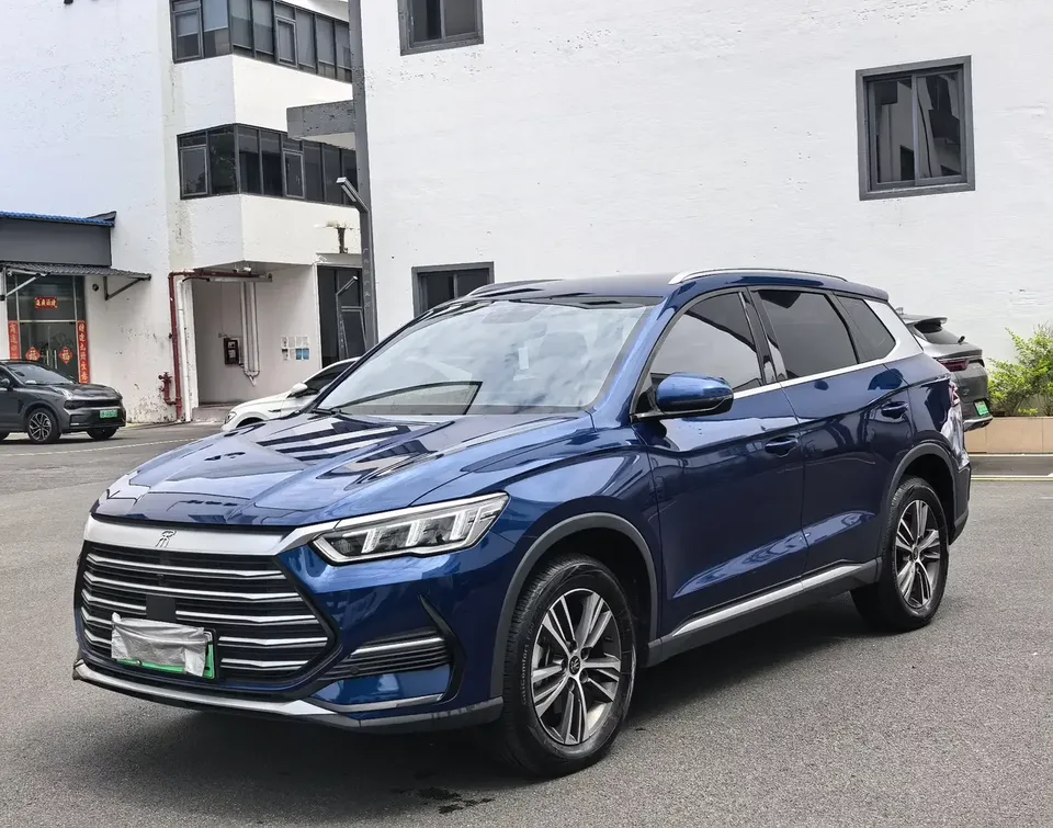 BYD Song Pro DM Song Pro DM 2022 DM-i 51km Luxury 2022 — photo 1, buy with delivery to Moscow